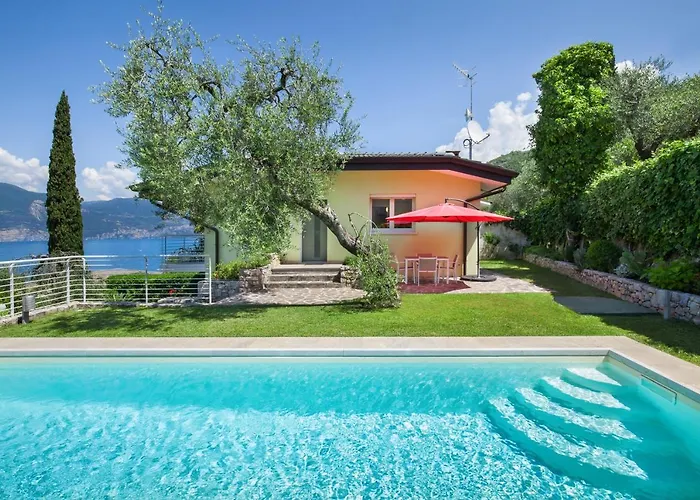 Palladini With Pool Villa *