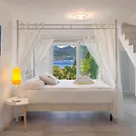 Palladini With Pool 托里德尔贝纳科