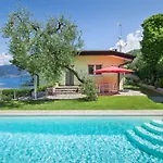 Palladini With Pool 别墅 *